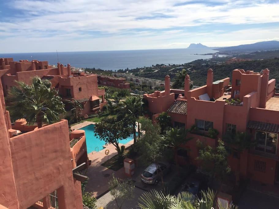 Luxurious Townhouse With Sea Views Manilva Exterior foto
